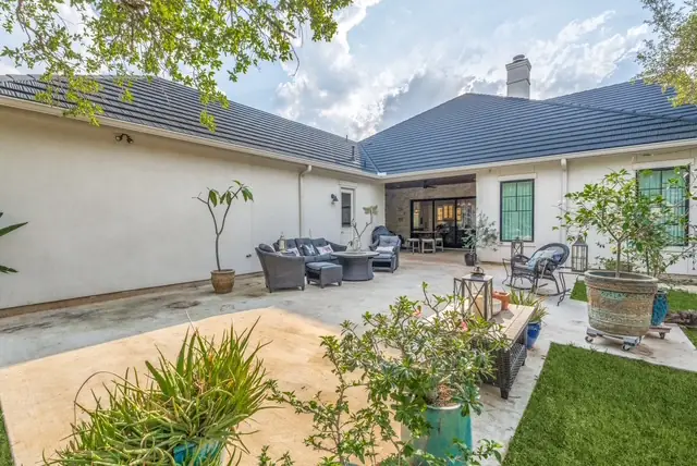 Projects: Model Home photo 15